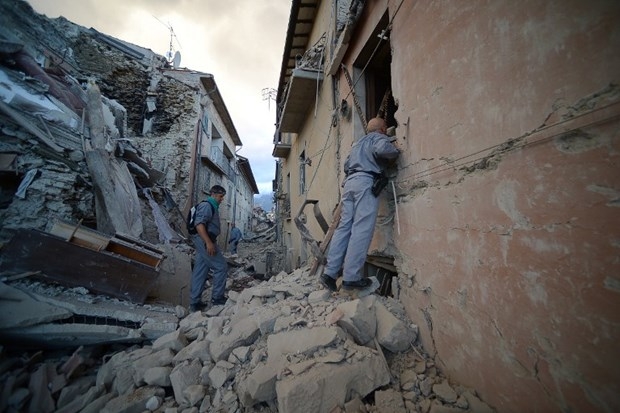 İtalya’da deprem! 6 kişi hayatını kaybetti 19