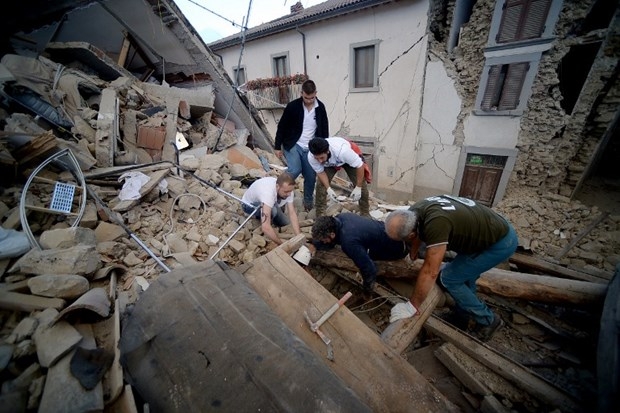 İtalya’da deprem! 6 kişi hayatını kaybetti 20