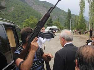 Kemal Kılıçdaroğlu'na Artvin'de saldırıdan ilk kareler