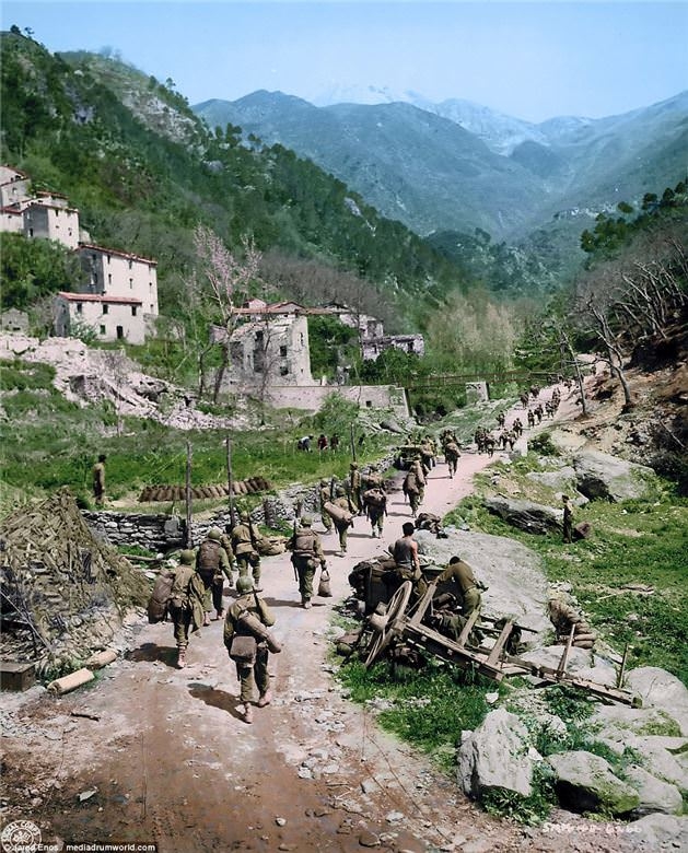 2. Dünya Savaşı'nın renklendirilmiş fotoğrafları 7