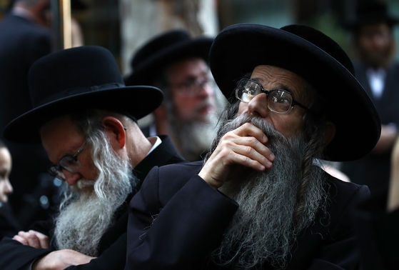 Binlerce Ortodoks Yahudi, İsrail'i protesto etti 4