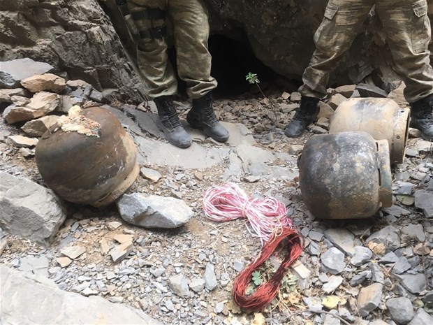 PKK’lıların füze ve doçka namluları böyle ele geçirildi 13