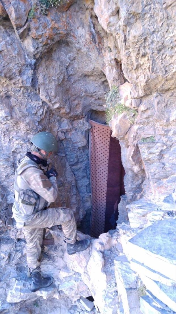 PKK'nın tünellerine girildi 13