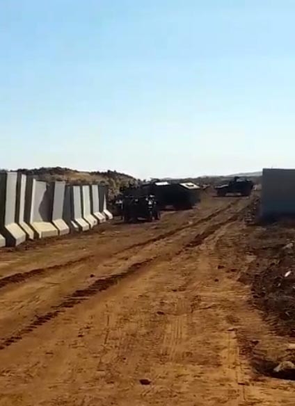 Hatay'ın Afrin sınırında beton bariyer gerginliği 2