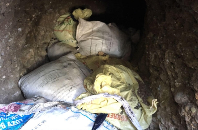 Diyarbakır'da patlayıcı yüklemek için açılan tünel bulundu! 5