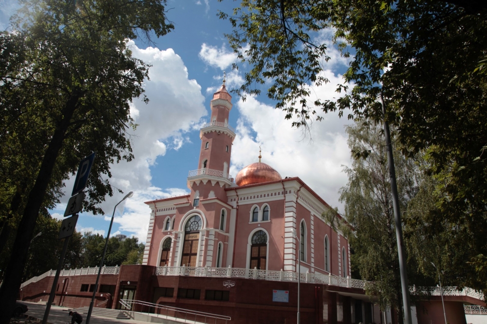 Sovyetlerin yıktığı camiyi Türkiye yeniden inşa etti 7