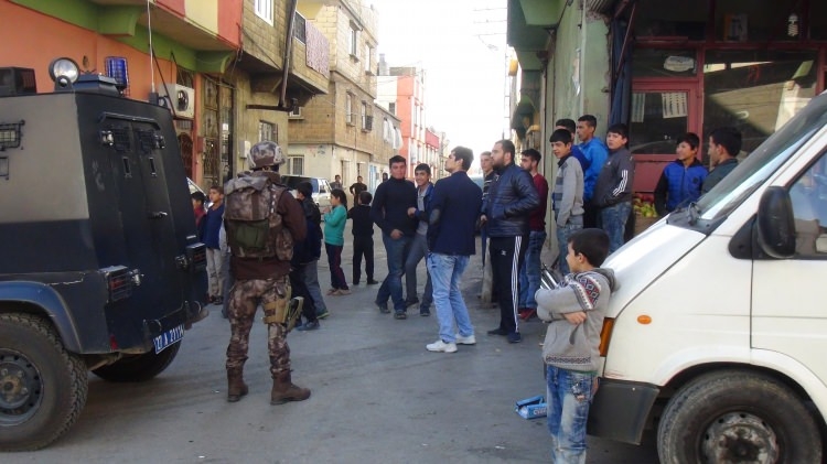 Gaziantep'te 300 polisle PKK operasyonu! 2