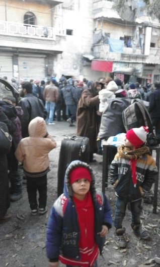 Halep'te tahliyeler başladı 2
