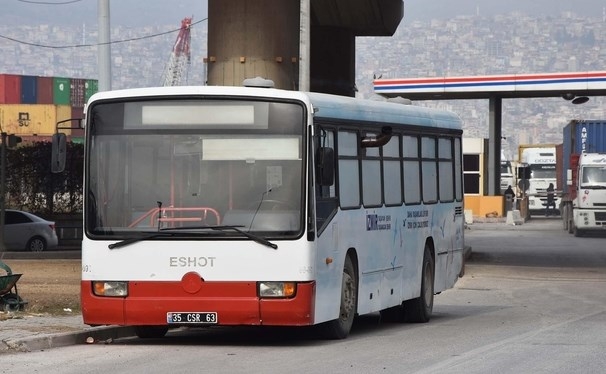 İzmir'de otobüse soba kurdular 1