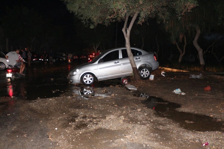 Ege'de 6.3'lük deprem! Gece yarısı halk sokağa döküldü 48