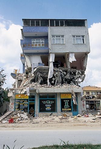 Marmara depreminin 18. yıldönümü 42