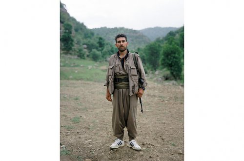 AMERİKAN ÜNİFORMALI PKK'LILAR 12