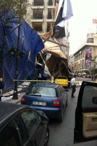 İSTANBUL'DA ŞİDDETLİ FIRTINA 9