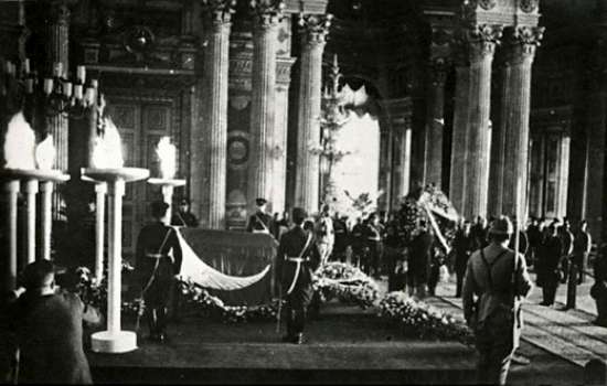 ATATÜRK'ÜN OTOPSİ SONRASI FOTOĞRAFLARI-2 26