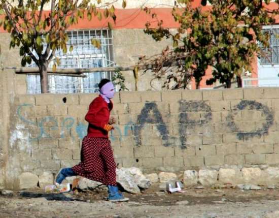 PKK'LI ERKEKLERİN YENİ MODASI: ETEK 3