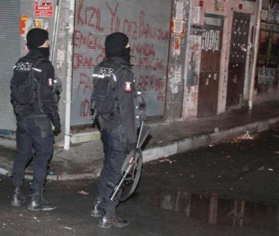 İstanbul'da Şafak Vakti Terör Operasyonu 2