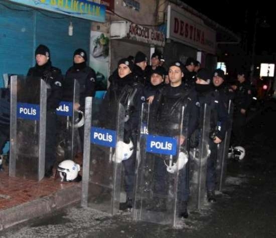 İstanbul'da Şafak Vakti Terör Operasyonu 6
