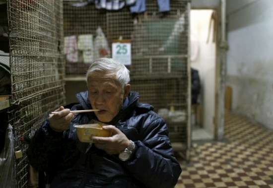Hong Kong'da Yoksullara Kafes Evler 4