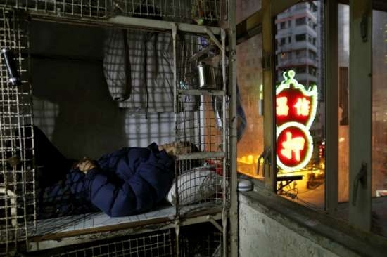 Hong Kong'da Yoksullara Kafes Evler 7