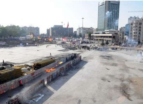Provokatörler Taksim'de İş Başında 5
