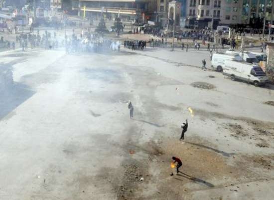 Provokatörler Taksim'de İş Başında 6