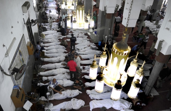 Mısır'da Katledilenler Camiye Dolduruldu 1