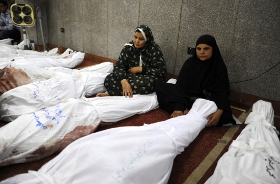 Mısır'da Katledilenler Camiye Dolduruldu 6