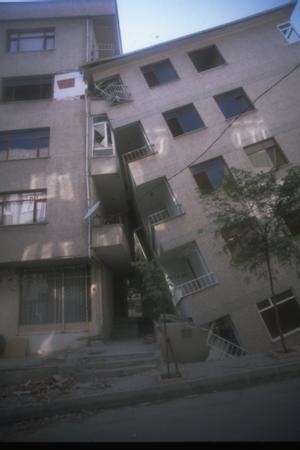 17 Ağustos 1999 Marmara Depremi 54