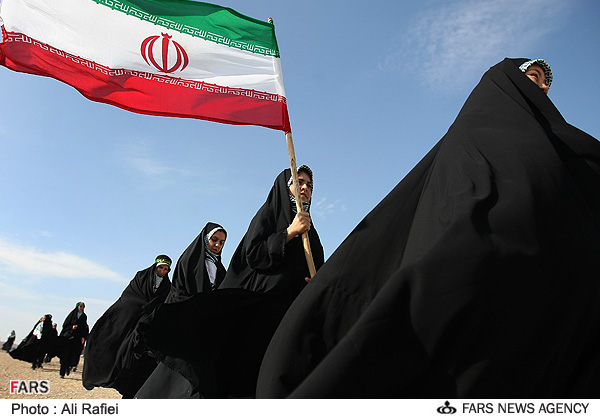 IRAN'IN EN COK GUVENDIGI SILAHI KADINLAR 24