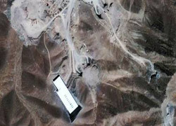 'İran Kuzey Kore'de atom bombası denedi'