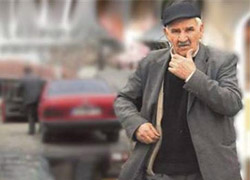 Zoraki milyoner köyüne döndü