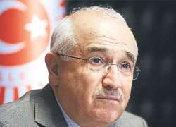 28 Şubat için Cemil Çiçek'ten açıklama bekliyor!