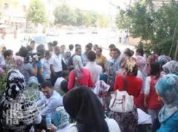 Üç aydır maaş alamayan belediye işçileri eylem yaptı