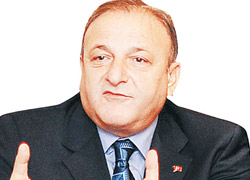 Oktay Vural esti gürledi!