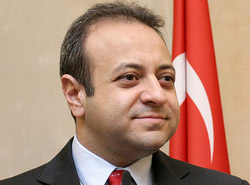 AB Bakanı'ndan çelişkili mesajlar