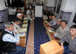 Akşamlarını Kur'an öğrenmeye ayırdılar