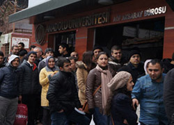 Açıköğretimde 'kimlik' kuyruğu