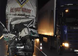 Çorum'da TIR kamyona çarptı, 2 kişi öldü