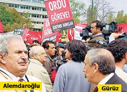 Bu pankartı görmemişler!