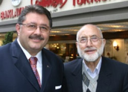 Güllüoğlu Baklavaları'nın kurucusu Mustafa Güllü vefat etti