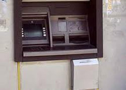 ATM'yi oksijen kaynağıyla kesip soydular