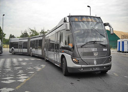 Saadet Partisi'nden pembe metrobüs teklifi