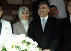 Gül nikah şahitliği yaptı