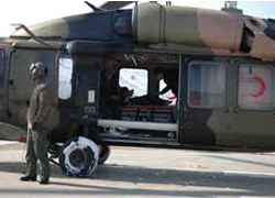 Yolu kapalı olan mezradaki hastanın imdadına askeri helikopter yetişti