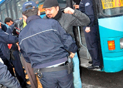 Cüzdanı kaybolan genç kız otobüsü bekletti, yolcular isyan etti