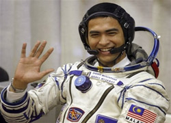 Malezyalı astronotun uzaydaki mucizesi ''ezan'' sesi