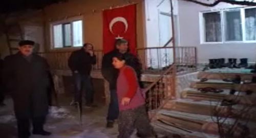 Erzincanlı şehidin baba ocağına ateş düştü