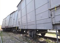 Yük treni raydan çıktı