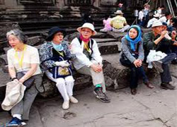 Turistler para yağdırdı