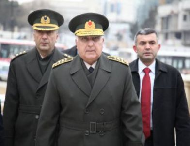 Genelkurmay Başkanı Orgeneral Özel, Bakü'de